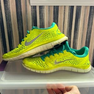 Nike Free Runs 3.0    Size 11